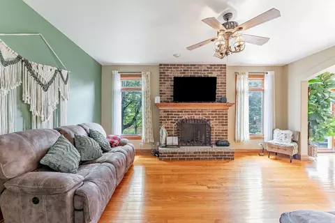 Living - 5207 Warren Ave, Hillside, IL 60162 photo 1 of 3