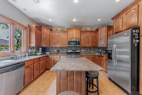 Kitchen - 5207 Warren Ave, Hillside, IL 60162 photo 2 of 3