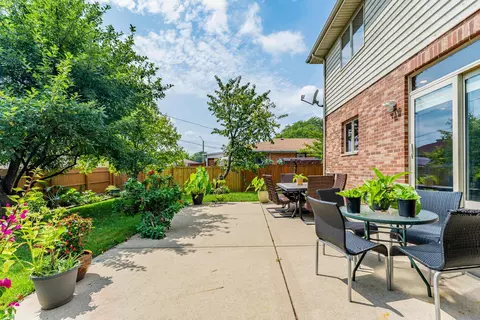 Exterior - 5207 Warren Ave, Hillside, IL 60162 photo 2 of 4