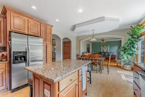 Kitchen - 5207 Warren Ave, Hillside, IL 60162 photo 3 of 3