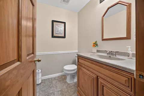 Bath - 505 Wellesley Dr, Normal, IL 61761 photo 10 of 10