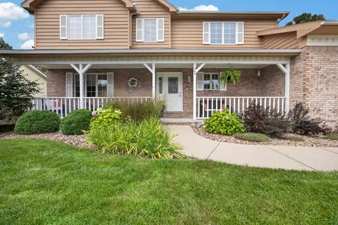 Exterior - 505 Wellesley Dr, Normal, IL 61761 photo 2 of 14
