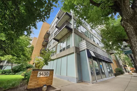 1430 S Michigan Ave #409, Chicago, IL 60605