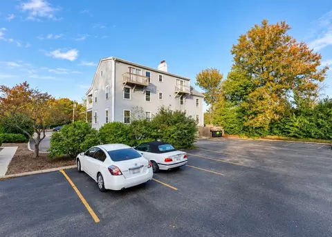 520 W Roosevelt Rd, Wheaton, IL 60187 photo 2
