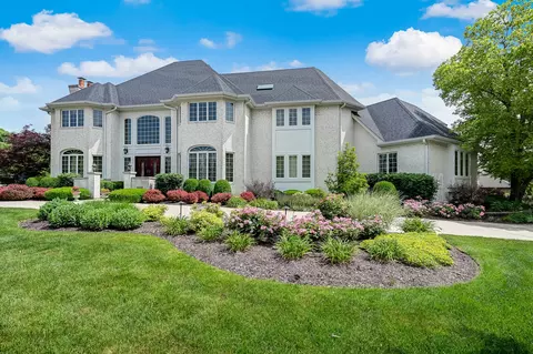 6430 Manor Dr, Burr Ridge, IL 60527 photo 2