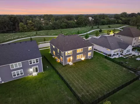 View/Area - 3589 Emerald Rd, Elgin, IL 60124 photo 9 of 10