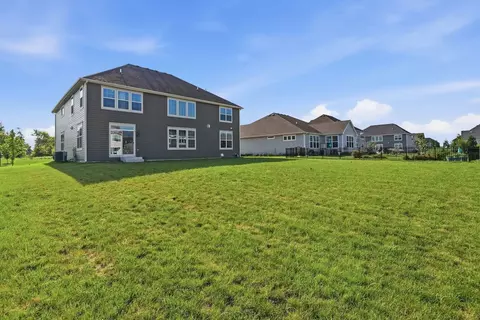 Exterior - 3589 Emerald Rd, Elgin, IL 60124 photo 5 of 7
