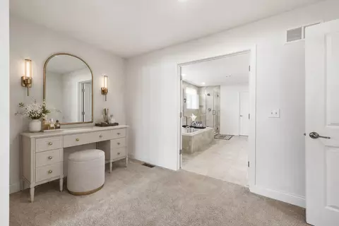 Entry Way - 3589 Emerald Rd, Elgin, IL 60124 photo 2 of 4