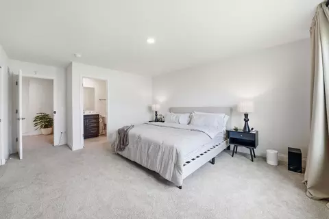 Bedroom - 3589 Emerald Rd, Elgin, IL 60124 photo 2 of 6