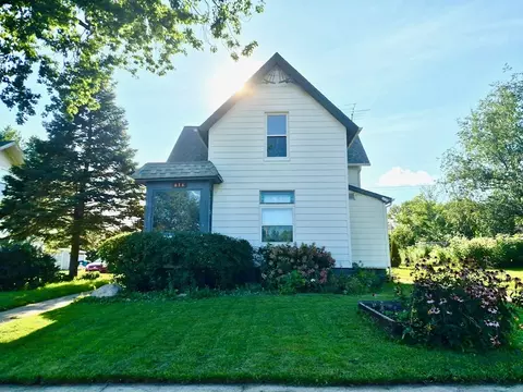 616 N Pleasant St, Princeton, IL 61356