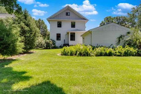 Exterior - 107 E Jefferson Ave, Wheaton, IL 60187 photo 3 of 3