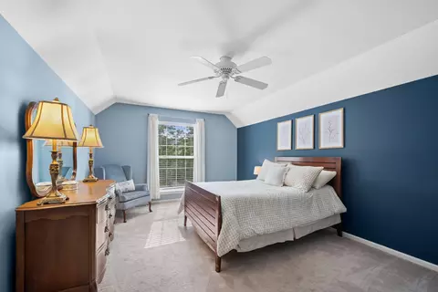 Bedroom - 2105 Bent Tree Dr, Geneva, IL 60134 photo 3 of 5