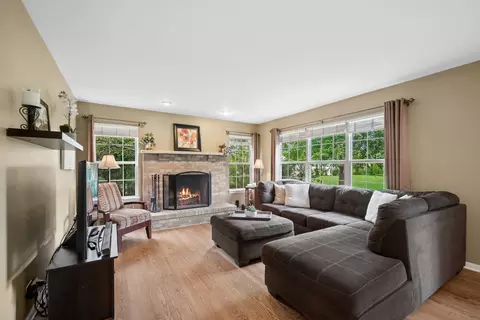 Living - 2105 Bent Tree Dr, Geneva, IL 60134 photo 1 of 2