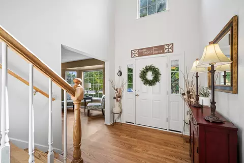 Entry Way - 2105 Bent Tree Dr, Geneva, IL 60134 photo 1 of 1