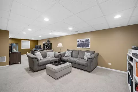 Other - 2105 Bent Tree Dr, Geneva, IL 60134 photo 1 of 5