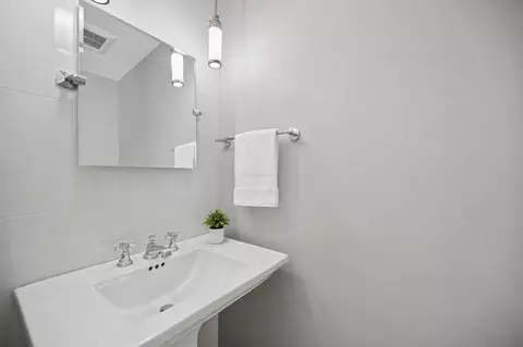 Bath - 2865 Leanne Ct, Northbrook, IL 60062 photo 1 of 3