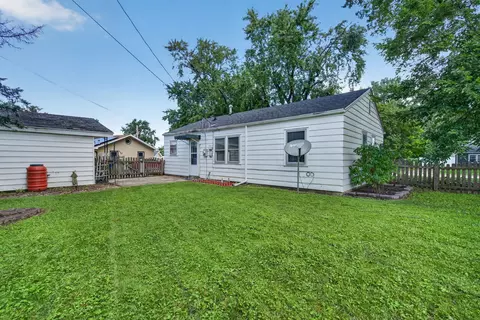 Exterior - 1814 Inner Circle Dr, Crest Hill, IL 60403 photo 4 of 8