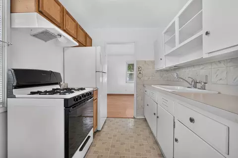 Kitchen - 1814 Inner Circle Dr, Crest Hill, IL 60403 photo 1 of 6