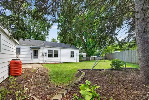 Exterior - 1814 Inner Circle Dr, Crest Hill, IL 60403 photo 3 of 8