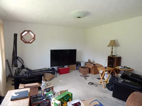 Living - 109 E 6th St, Sherrard, IL 61281 photo 5 of 5
