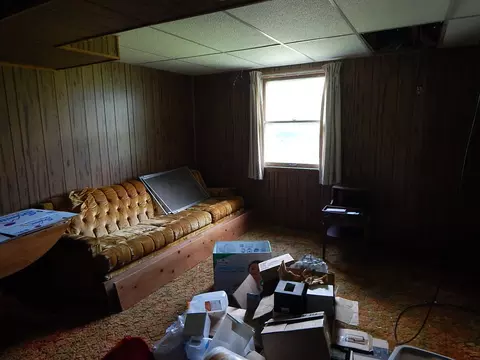 Living - 109 E 6th St, Sherrard, IL 61281 photo 1 of 5