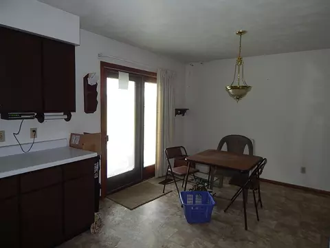 Dining - 109 E 6th St, Sherrard, IL 61281 photo 1 of 1