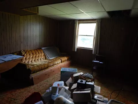Living - 109 E 6th St, Sherrard, IL 61281 photo 3 of 5