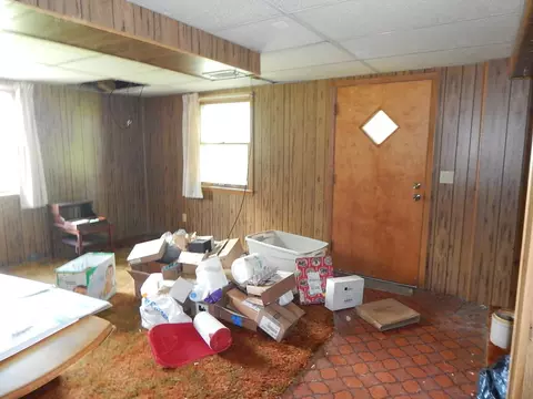 Living - 109 E 6th St, Sherrard, IL 61281 photo 4 of 5