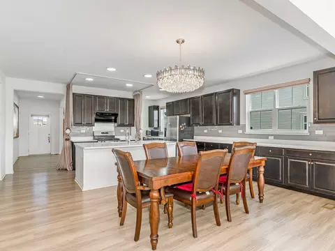 Kitchen - 16143 S Lake View Rd, Plainfield, IL 60586 photo 2 of 5