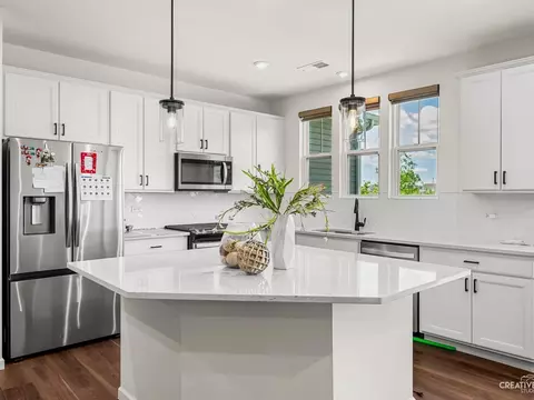 Kitchen - 12764 S Nicholas Dr, Plainfield, IL 60585 photo 1 of 2