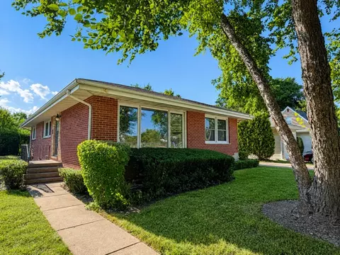 Exterior - 124 Harlem Ave, Glenview, IL 60025 photo 3 of 4