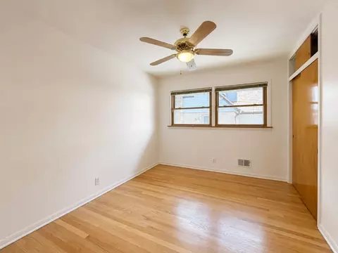 Bedroom - 124 Harlem Ave, Glenview, IL 60025 photo 1 of 3
