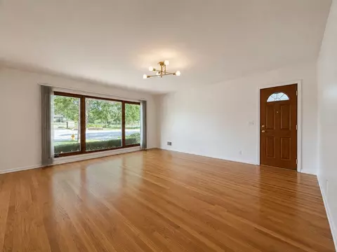 Living - 124 Harlem Ave, Glenview, IL 60025 photo 1 of 3