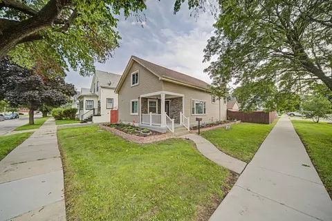 8043 Salisbury Ave, Lyons, IL 60534