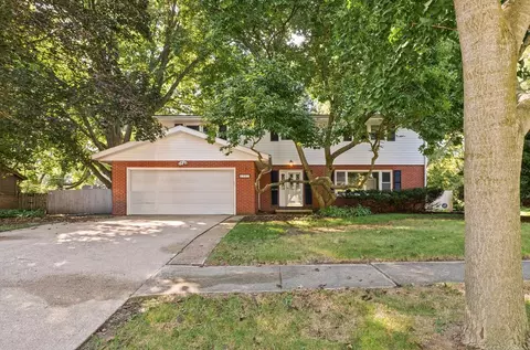803 Brighton Dr, Urbana, IL 61801