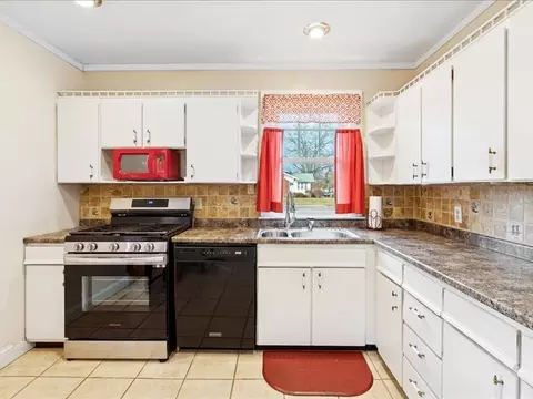Kitchen - 2311 12th St, Moline, IL 61265 photo 2 of 4