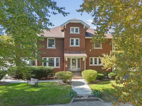 Exterior - 2311 12th St, Moline, IL 61265 photo 3 of 12