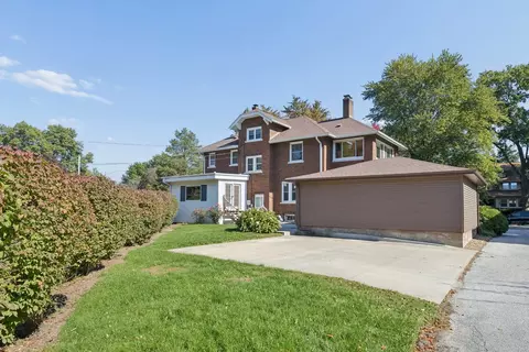 Exterior - 2311 12th St, Moline, IL 61265 photo 12 of 12