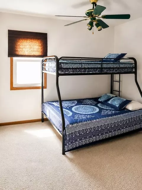 Bedroom - 705 Edgelawn Dr, Plano, IL 60545 photo 4 of 4