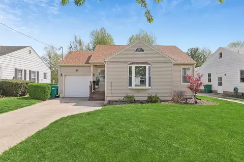 167 Highland Ave, Galesburg, IL 61401