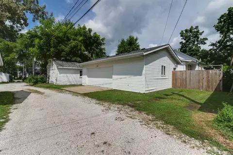 Exterior - Undisclosed, Bloomington, IL 61701 photo 8 of 11