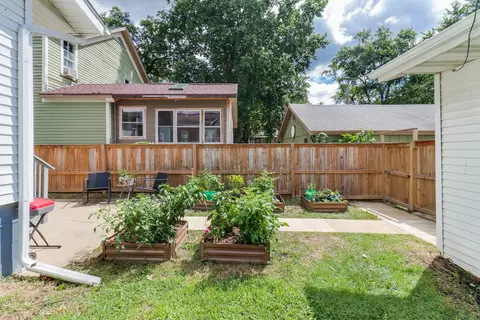 Exterior - Undisclosed, Bloomington, IL 61701 photo 7 of 11