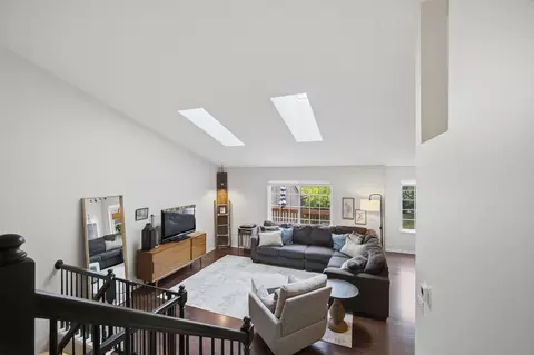 Living - 2017 Jeffrey Ln #2017, Elgin, IL 60123 photo 3 of 3