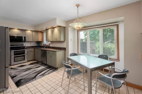 Kitchen - 9 S434 Allison Ct, Willowbrook, IL 60527 photo 1 of 2