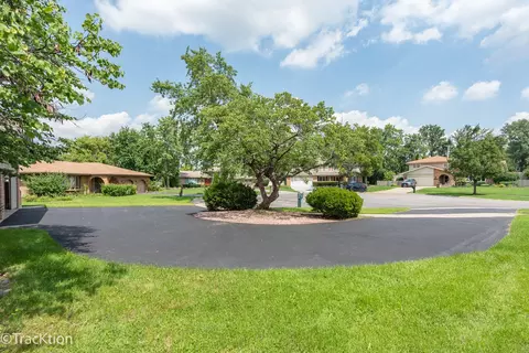 Exterior - 9 S434 Allison Ct, Willowbrook, IL 60527 photo 4 of 6