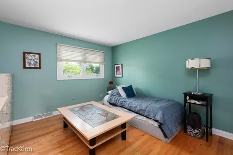 Bedroom - 9 S434 Allison Ct, Willowbrook, IL 60527 photo 2 of 2