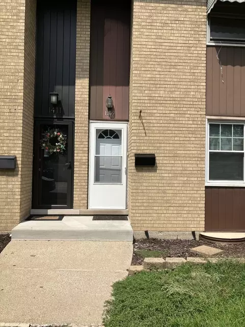 1409 W Le Moyne St #1409, Melrose Park, IL 60160