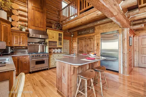 Kitchen - 2317 Paulson Rd, Harvard, IL 60033 photo 1 of 2