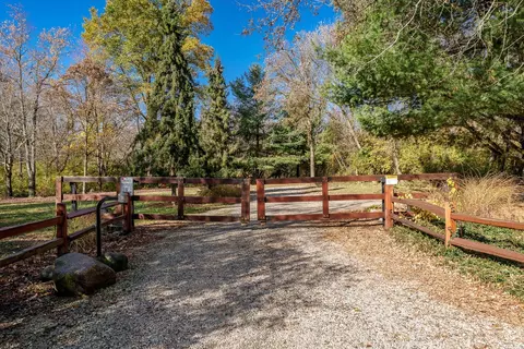 Exterior - 2317 Paulson Rd, Harvard, IL 60033 photo 7 of 8