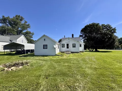 Exterior - 1285 Hickory St, Eldena, IL 61324 photo 2 of 3